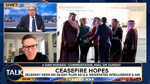 Mike Graham leaves journalist Dan Hodges speechless after sharing reports that the US has ‘resumed’ military aid to Ukraine. Dan Hodges: “That’s the first I’ve heard of it!” Mike Graham: “You can’t just keep saying wait and see!” | TalkTVUK