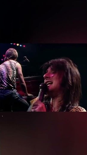 Steve Perry vs Arnel Pineda: Who Sang It Better? 🎤