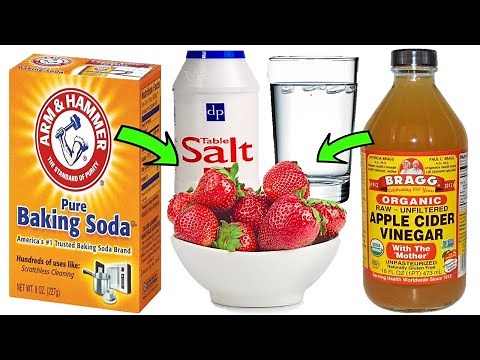 How to CLEAN STRAWBERRIES Naturally With Baking Soda, Vinegar, Salt or Water !!!!