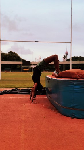 Hand stand bridge 😌😅 just sharing some techniques 🥹🫶🏻 #fyp #fy #foryou #godsblessings #whataseason #highjump #highjumptraining #highjumptechnique #highjumptutorial #stillcantgetoverit #trending #viral #xyzbca
