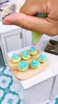 ミニカップケ🧁🎁| Mini Cupcakes | Real Mini World