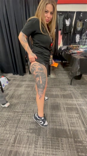 From 1 to 10 - How do you rate this leg tattoo?? @lys__ink | Tattoo Lovers