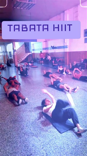 📍Así se entrena en clase. 🔥Tabata explosivo, core a full💣 ⏰️30 minutos que valen la pena💪 #fitnessmotivation #workout #fitness #hiit #cardio