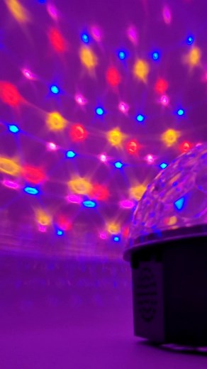 Ordina e paga alla consegna la Night light e trasforma completamente la tua camera!