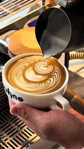 Pro Latte Art with Commercial Espresso Machine