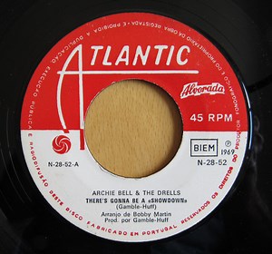 Archie Bell & The Drells - There's Gonna Be A "Showdown"