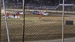 Lap 1 sh.. 41 seconds into the Final. Crazy | Howells Family Racing Team