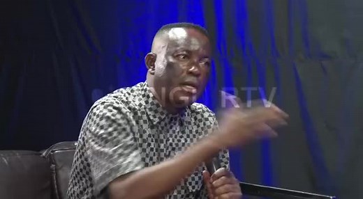 tout le pasteur écoute la musique profane