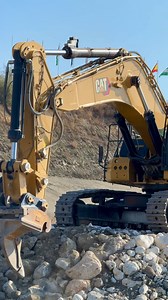 Rippin' into Monday like... Hit like if you could do with a Cat 374 and this ripper attachment on your Monday morning. 💪 | Caterpillar Demonstration and Learning Centers