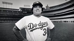 199K views · 6.1K reactions | Fernando Valenzuela captivated the baseball world in 1981. His unforgettable year included winning the NL Rookie of the Year, Cy Young Award & a World Series title. We honor the memory of the Dodgers icon, who passed away Tuesday at age 63, with a look back at “Fernandomania.” | MLB Network | Facebook