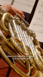 «La domanda che mi sono posto affrontando questo lavoro è stata cosa avrebbe fatto un ipotetico compositore Umberto Eco oggi, se avesse voluto utilizzare i materiali che ha sviluppato sotto forma di romanzo, in un'opera» Francesco Filidei racconta il processo che lo ha portato a creare un'opera dal Nome della rosa, che sarà presentata in prima assoluta alla Scala dal 27 aprile diretta da Ingo Metzmacher nella nuova produzione firmata da Damiano Michieletto. Il nome della rosa è il secondo proget