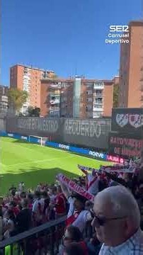 ¡Se suspende el Rayo-Atheltic por lanzamiento de aviones de papel y pelotas de ping pong!