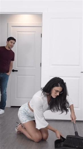 Bratty Milf on Instagram: "That was a close call for Max! Penny Barber @penny.barber.truly Max Fills @maxfills1"