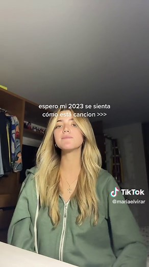 Hand Gestures and Movements for a Positive 2023