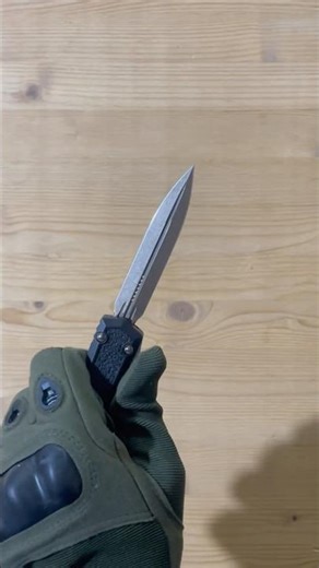 Microtech Makora Signature Series