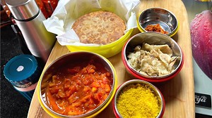 274K views · 5.5K reactions | Aaj ka tiffin❤️ Gujarati bhakhri | Dharmis Kitchen | Facebook