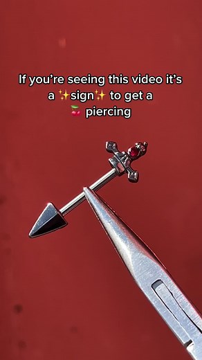 Time to change your 🍒 piercing ✨ #bodyjewellery #piercings #bodyjewelry