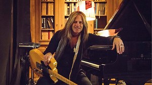 Hard-rock icon Doug Aldrich on his guitar chemistry with David Lowy, Glenn Hughes… and Lady Luck