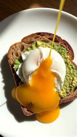 The Avocado Toast "Egg Pop" 🥑🍳