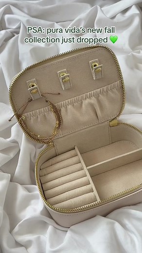 say hello to the mystics collection 💚🫶🌿✨ #puravidabracelets #puravida #livefree #newjewelrycollection #jadegreen #falljewelry #jewelrycase #newin #daintyjewelry