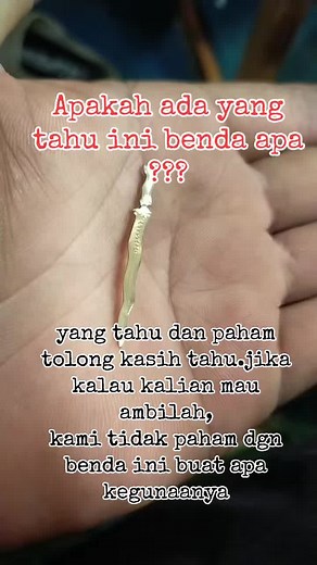 benda aoakah ini kami menemukanya disaat sedang tirakat...jika ada yang paham dan tahu benda apa ini silahkan hubungi kami kami tidak membutuhkanya #bendakeramat #pusaka #misteri