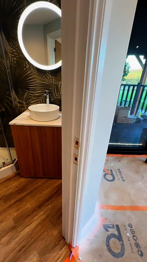 720K views · 2.3K reactions | ITS THE SMALLER DETAILS THAT FINISH A JOB..We’ve always got a Rattle can in the van, Matt black inside the door keeps to just hide the chewed up timber from drilling it out, it looks clean  #paint #painting #painter #paintwarrior #decor #decoration #decoração #diy #diyhomedecor #tips #oddlysatisfying #insta #instagram #instalike #instadaily #instagood #instareels #viral | Paint Warrior | Facebook