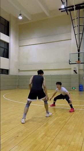 Epic Basketball 1v1 | Crazy Crossover & Finishing Moves 😱