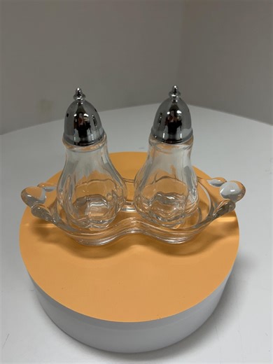 Vintage Glass Salt & Pepper Shaker Set with Tray – Elegant Tabletop Serveware