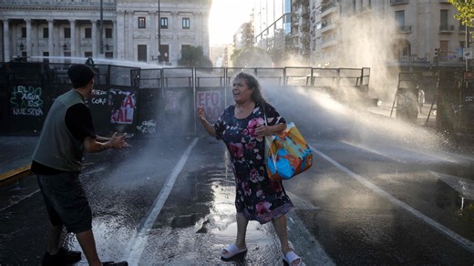 El Congreso de Argentina aprueba la reforma laboral que aumenta la jornada a 12 horas