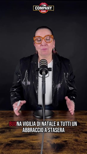 Questa sera dalle ore 22.00 a Radio Company c’è Christmas Collection!✨✨ Colonna sonora curata da Fabio De Magistris con la regia di Gianluca Pacini. Tutta la più bella Musica delle Feste da vivere insieme a noi!! Se vorrai potrai intervenire in diretta e fare i tuoi Auguri di Natale insieme a Tanitia Ferrari. Per partecipare in diretta 333 2 688 688 Buone Feste con Radio Company ✨❤️ #radio #radiocompany | Radio Company