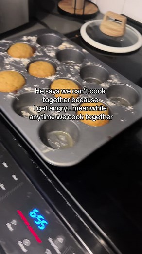 How do couples enjoy cooking together? We’ve tried but it never ends well… #couplecomedy #cookingtogether #boyfriend #relationships #coupletok