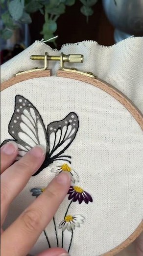 How to thread paint! 🪡💫🫶🏼 #embroidery