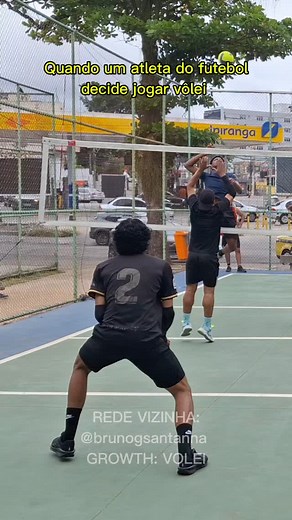 Bruno Sant'Anna | Pessoal do futebol insiste né Player: @021_ld_alvz | Instagram