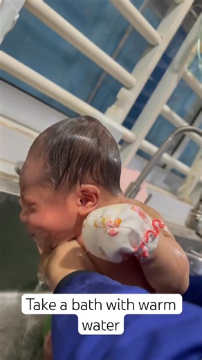 402K views · 4.9K reactions | Enjoy bath time #baby #newborn #babybath #cute #shortsviral #shorts #shortsfeed #love #shortvideo | Gautam Ashish | Facebook