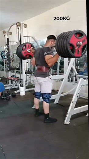 200KG Squat 😱 Insane Leg Strength | Powerlifting Motivation #shorts