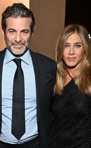 Inside Jennifer Aniston's relationship with hypnotist Jim Curtis