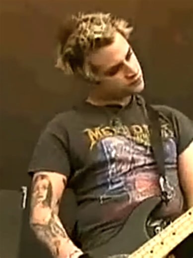 title: Walk artist: Avenged Sevenfold Live Rock Am Ring (2006) #avengedsevenfold #rockamring #hardrock