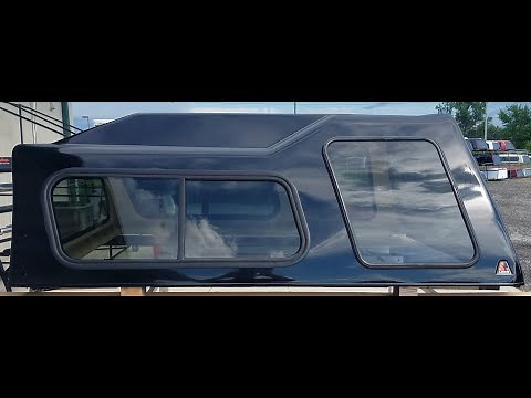 Walk-around used Leer 122 fiberglass truck cap for sale. 04-12 Colorado/Canyon 6' bed Black EZ02C