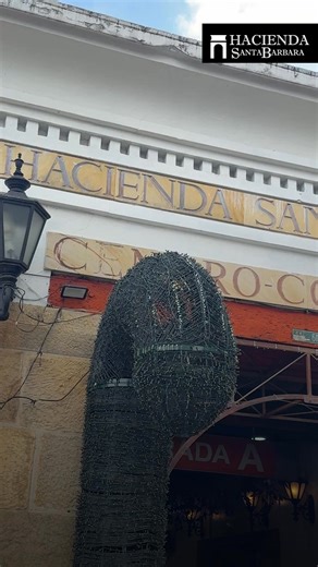 La ciudad cambia. Los lugares con historia también. Hacienda Santa Bárbara se transforma sin perder su esencia: nuevos espacios comerciales, nuevas marcas y experiencias pensadas para quienes valoran el detalle, la conversación y el tiempo bien vivido. 🏛️✨ Un punto de encuentro donde la tradición y lo contemporáneo conviven. En Hacienda Santa Bárbara… están pasando cosas. #HaciendaSantaBárbara #Bogotá #HistoriaYCiudad #Arquitectura #Experiencias #CaracolRadio | Caracol Radio