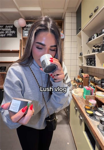 Creating Body Powder with Lush Products