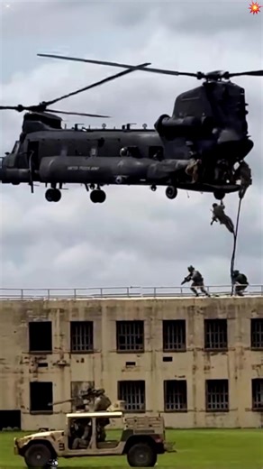 usmilitary#military #helicopter #blackhawk #apache #chinook | helicopter