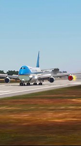 141K views · 2.2K reactions | United States Air Force One Emergency Engine Fire on landing-001 | Lynette Franco | Facebook
