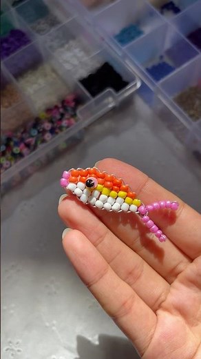 Beaded fish charm tutorial 🐟 طريقة دلاية على شكل سمكة بالخرز 🐠#diy #tutorial