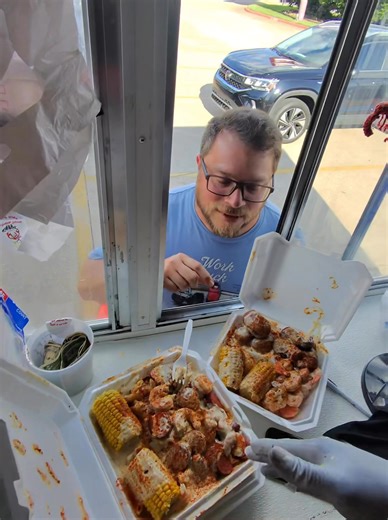 First Timer The Boil Buster's Liquor, Fine Wine and Beer Lets See What He Think 🔥🔥 | The Boil