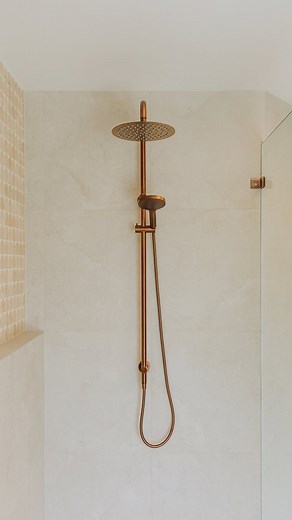This one’s a pearler! Positioning your shower head incorrectly can result in a terrible shower experience—literally. If it’s not installed in the right spot, you may find yourself dodging water or struggling with poor coverage. - Ensure the shower head is centred and angled correctly - Consider the height, reach, and water flow direction - Always consult your layout and plumber before installation Getting it right from the start ensures functionality, comfort, and an effective daily experience. 