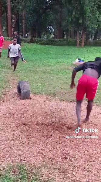 PARA NA WAY 😎🤸 #@Harizona Acrobat Follow For More👍😇💯 God Mbele🙏💪🏽