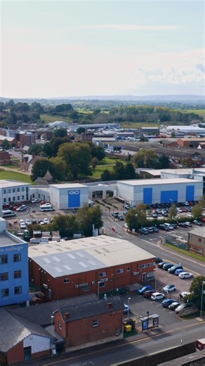 With links to over 1300 local employers, our Gloucester campus is built to mirror the working world and is only 60 seconds away from Gloucester Quays. Explore all our courses, including Further Education, university-level, and adult learning options at Gloucester Campus on our website: https://bit.ly/41nL4RH | Gloucestershire College