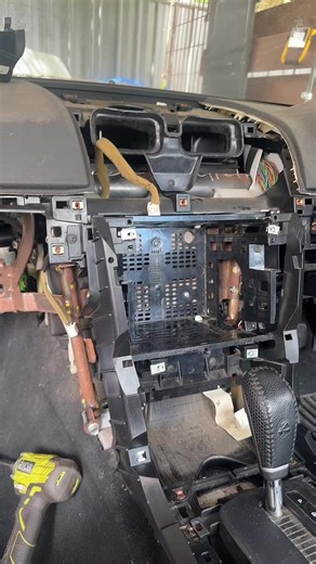 Holden Commodore Media Unit Upgrade Guide