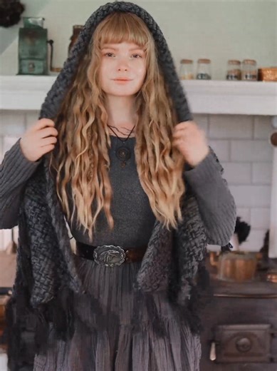 Handmade Shawls and Accessories from Sweden