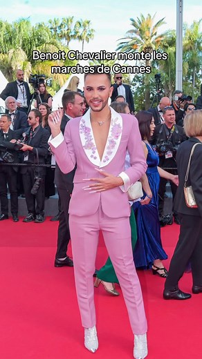 Fier d'avoir pu monter les marches du 77ème Festival de Cannes 😍